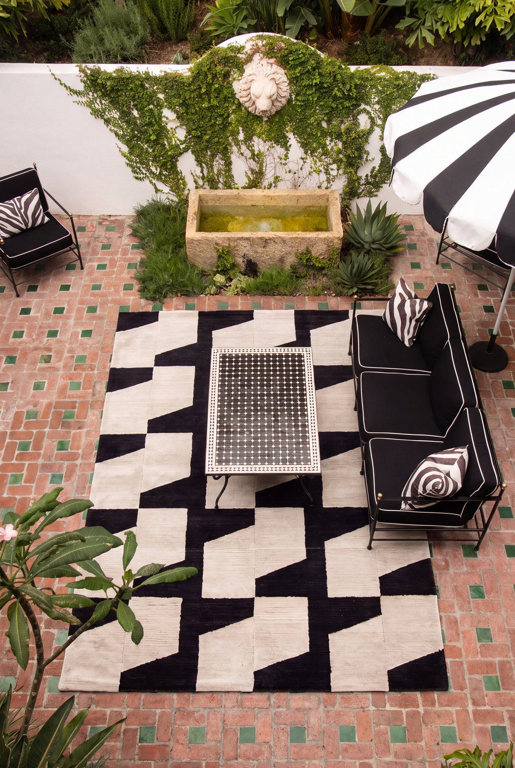 Geometric Pattern Outdoor & Indoor Area Rug, Machine Washable Stain Resistant Rectangular Floor Mat, Modern Abstract Striped Rug for Patio, Living Room & Balcony