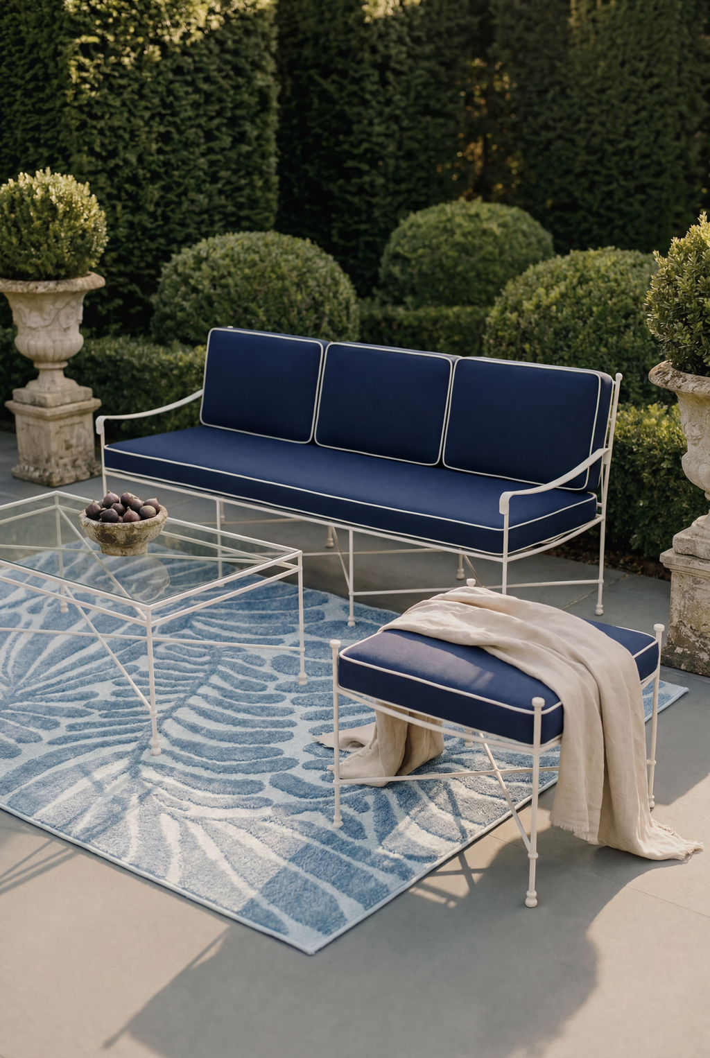 Embossed Tropical Leaf Pattern Indoor Outdoor Area Rug, Textured Raised Botanical Floor Mat, Stain Resistant Washable Rectangular Patio Rug for Poolside, Balcony & Living Room