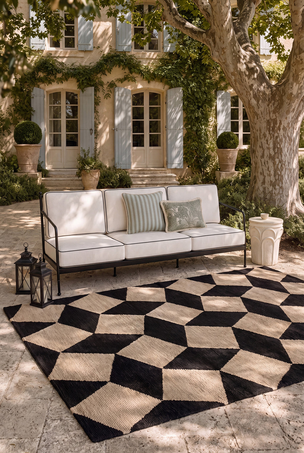 Indoor Outdoor Area Rug, Stain & Fade Resistant Rectangular Patio Floor Mat, Machine Washable Weatherproof Carpet for Deck, Balcony, Living Room & Poolside