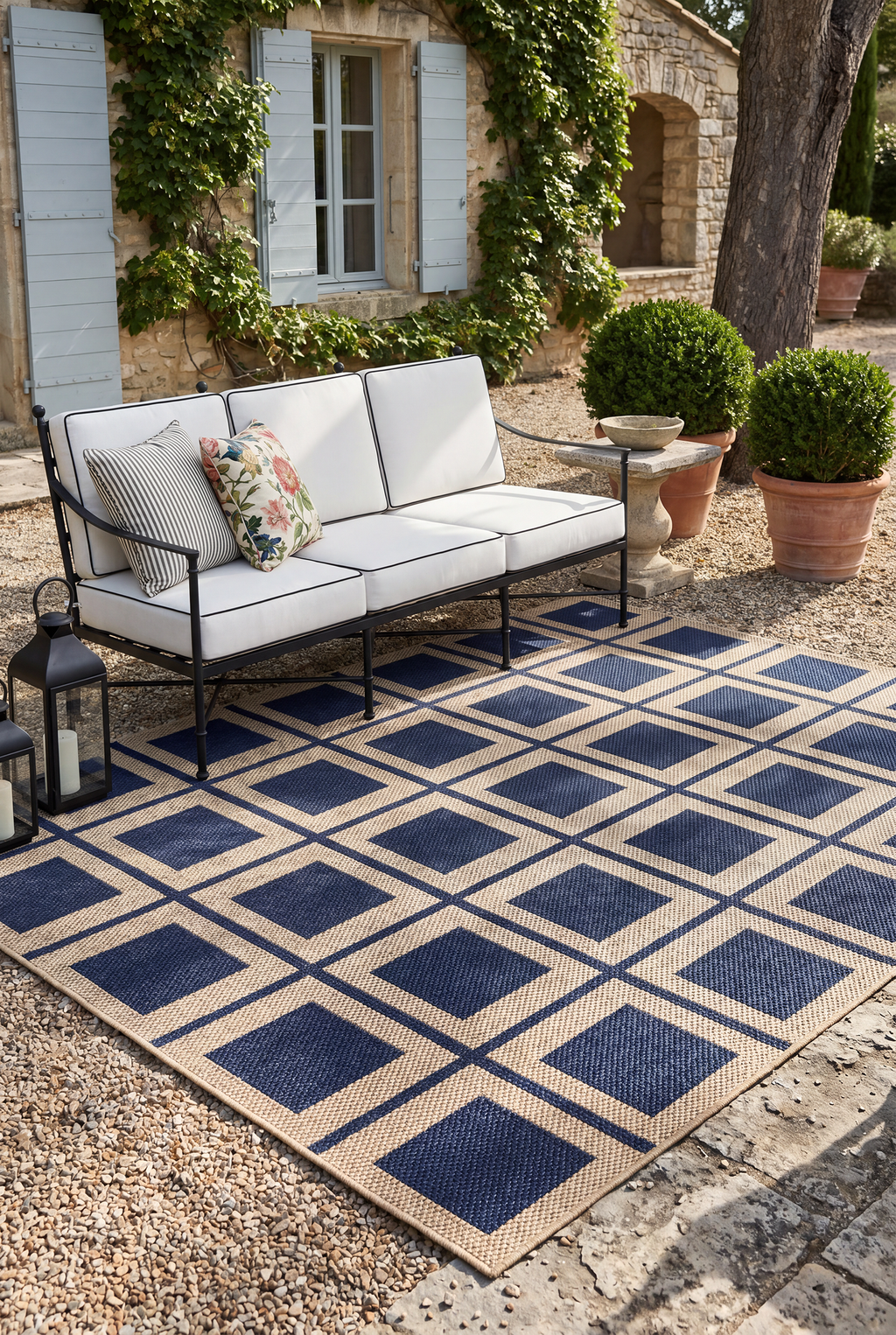 Indoor Outdoor Area Rug, Stain & Fade Resistant Rectangular Patio Floor Mat, Machine Washable Weatherproof Carpet for Deck, Balcony, Living Room & Poolside