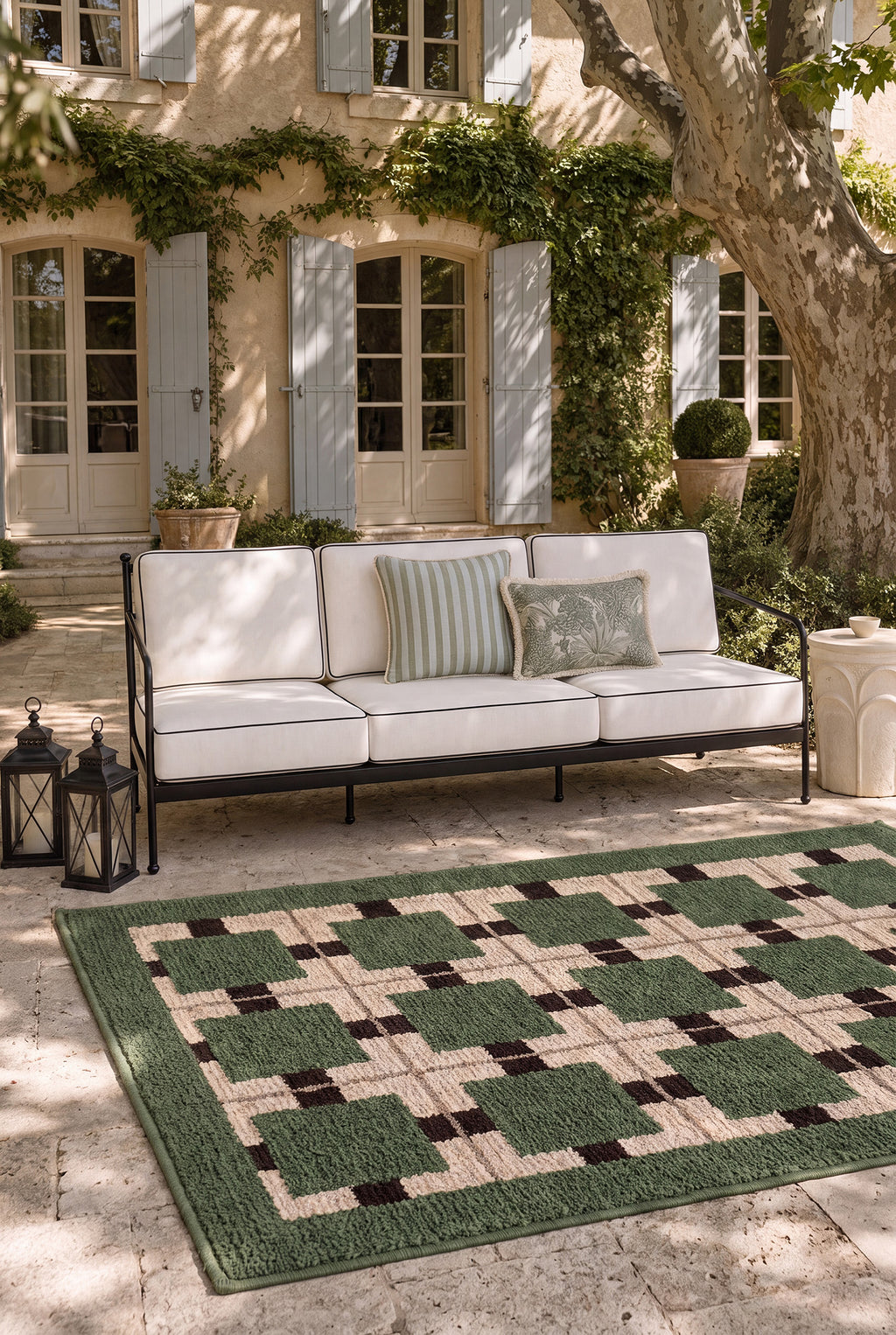 Indoor Outdoor Area Rug, Stain & Fade Resistant Rectangular Patio Floor Mat, Machine Washable Weatherproof Carpet for Deck, Balcony, Living Room & Poolside