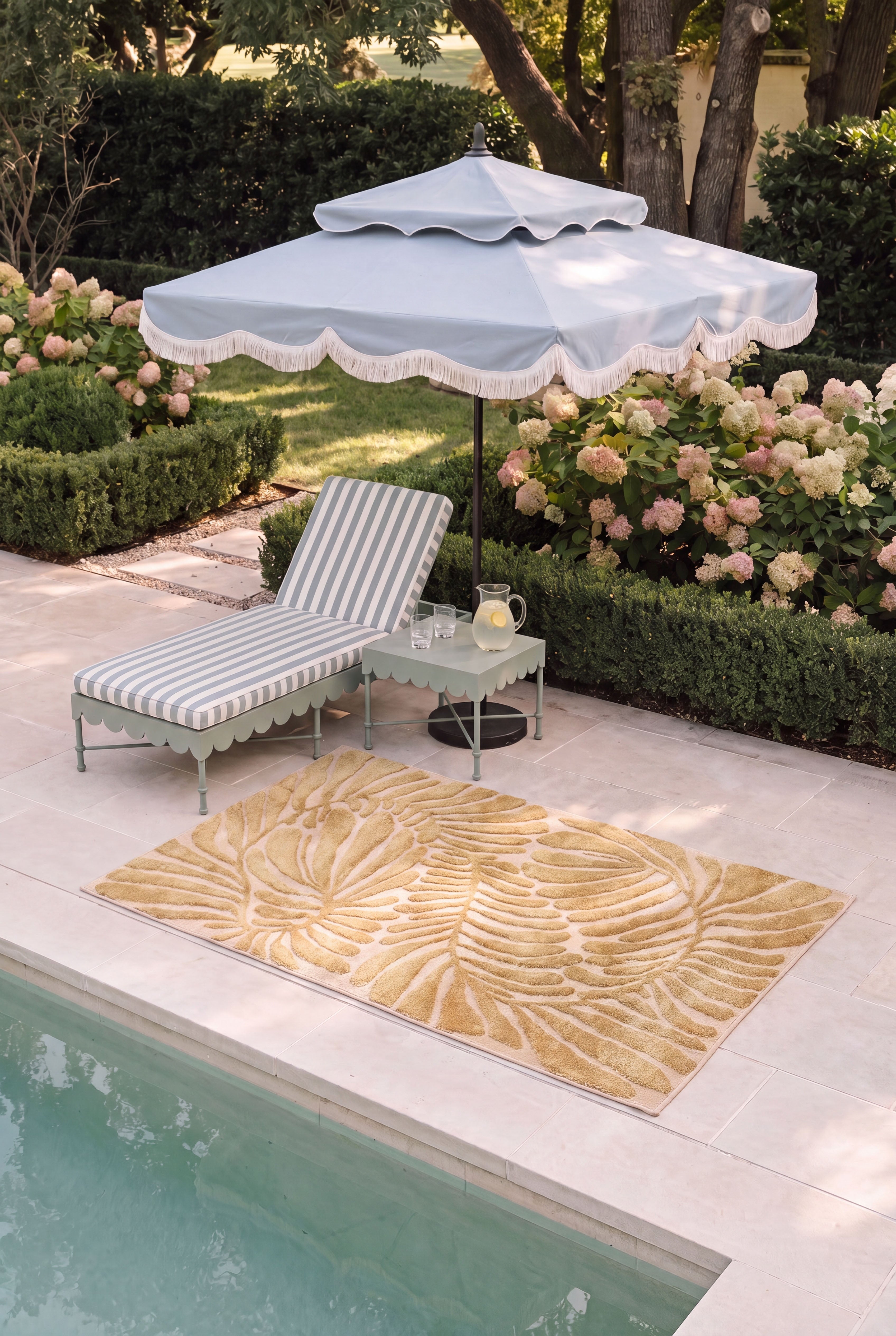 Embossed Tropical Leaf Pattern Indoor Outdoor Area Rug, Textured Raised Botanical Floor Mat, Stain Resistant Washable Rectangular Patio Rug for Poolside, Balcony & Living Room