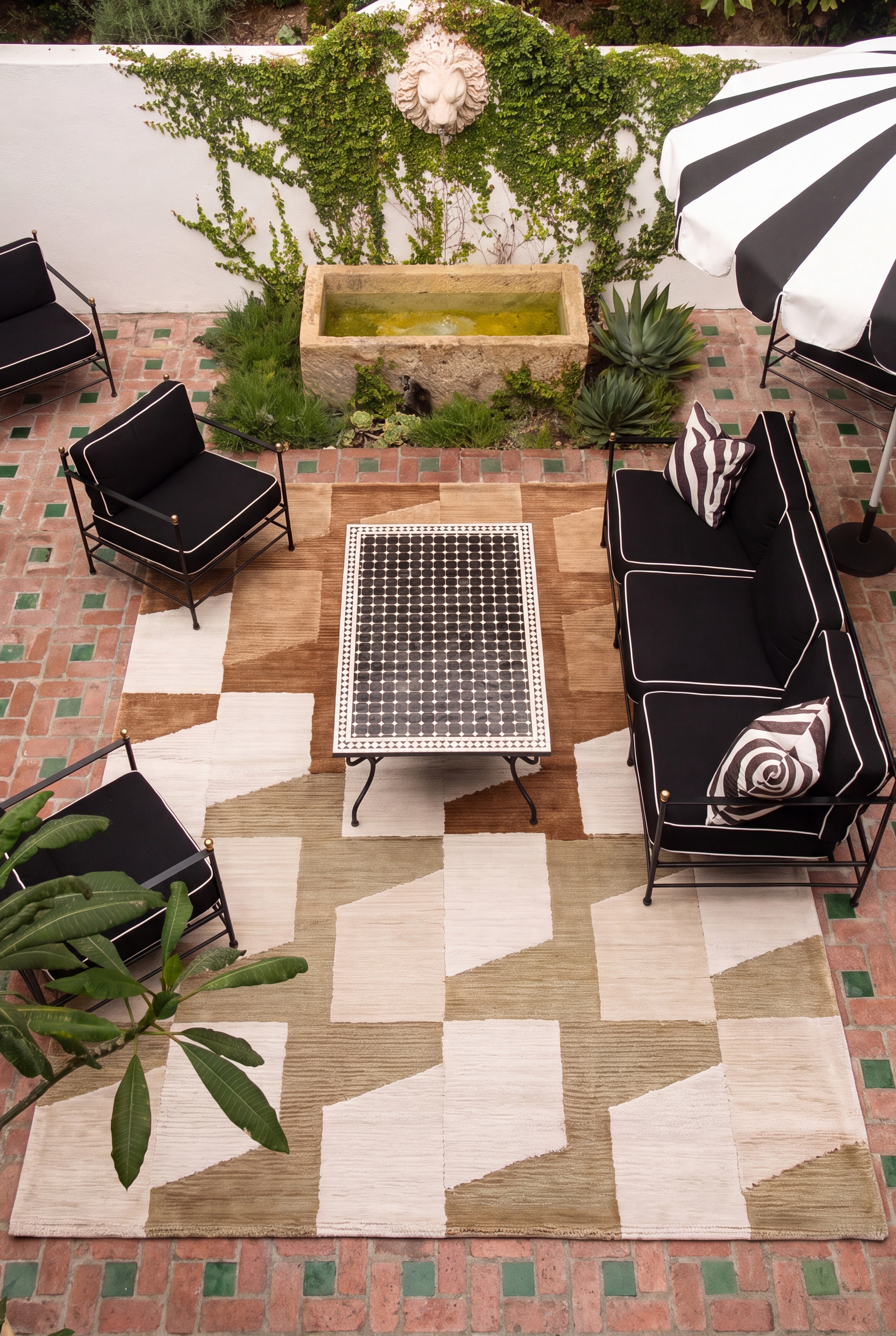 Geometric Pattern Outdoor & Indoor Area Rug, Machine Washable Stain Resistant Rectangular Floor Mat, Modern Abstract Striped Rug for Patio, Living Room & Balcony