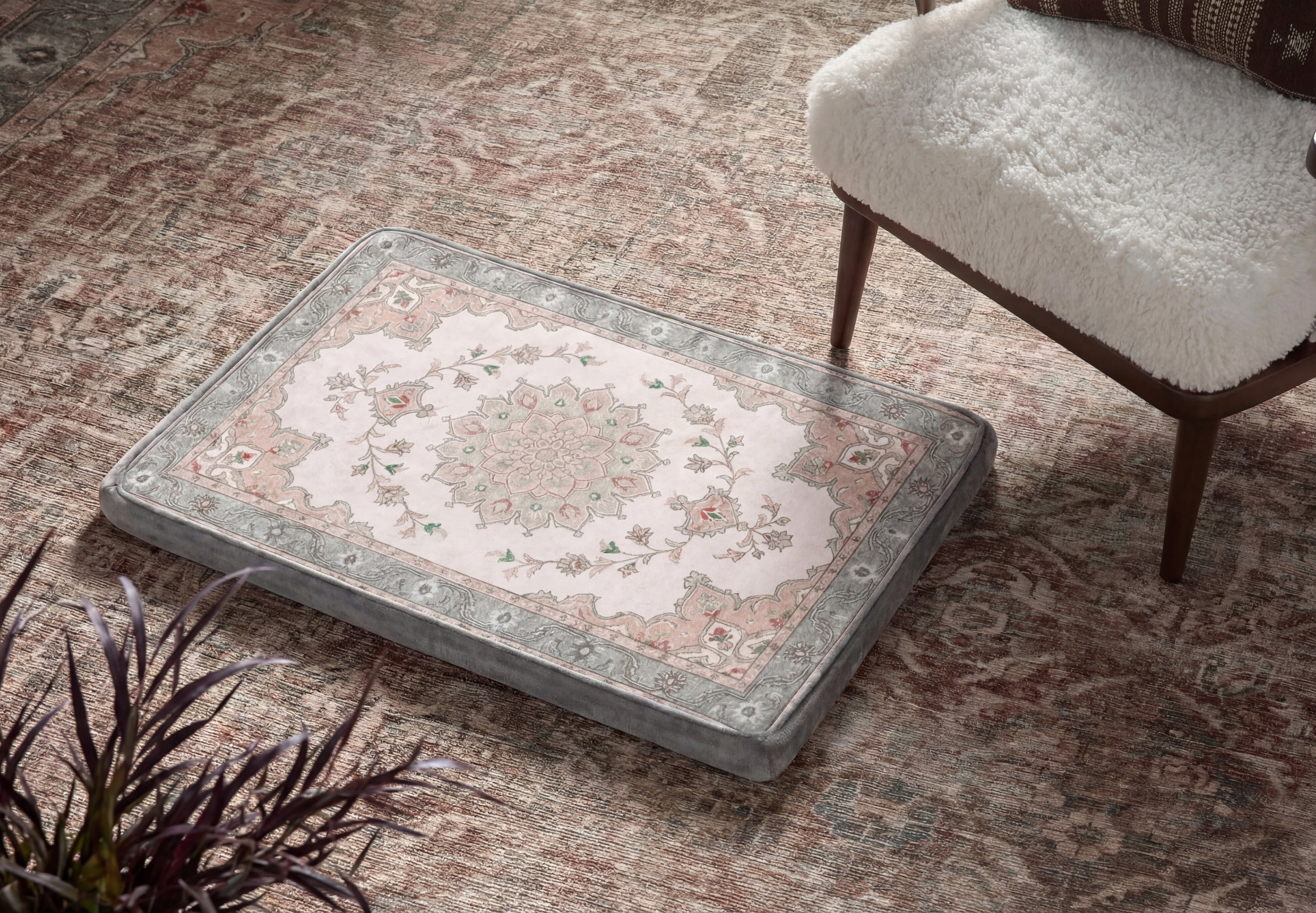 Large Dog Bed - Vintage Oriental Floral Design, Washable Cover, Non-Slip Crate & Home Use