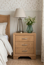 3-Drawer Wooden Nightstand | Simple Recessed Frame Bedside Cabinet with Horizontal Bar Pulls