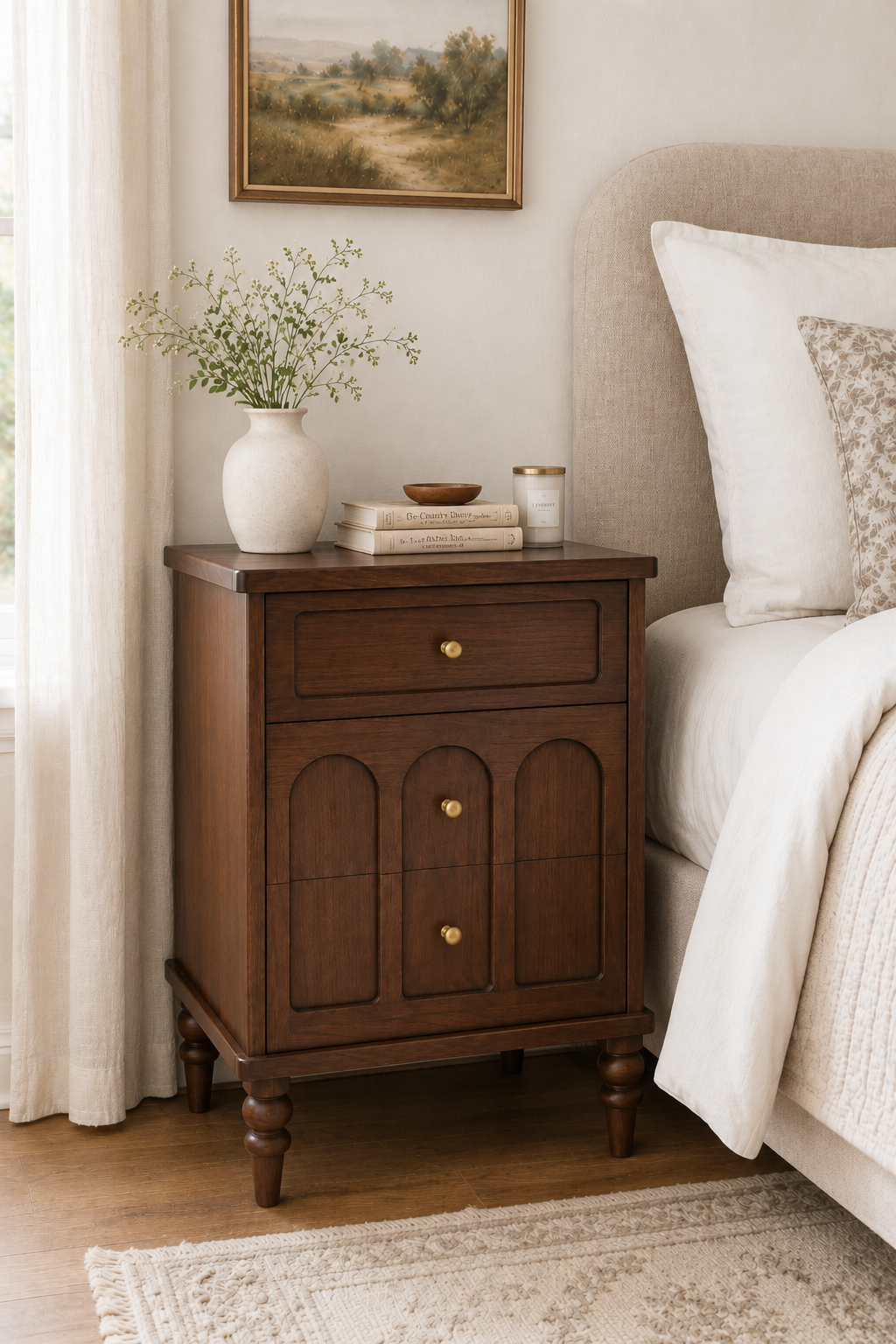 Arched Recessed Panel Wooden Nightstand with Turned Legs, 3-Drawer Vintage Bedside Cabinet, Farmhouse Storage End Table with Round Brass Knobs for Bedroom